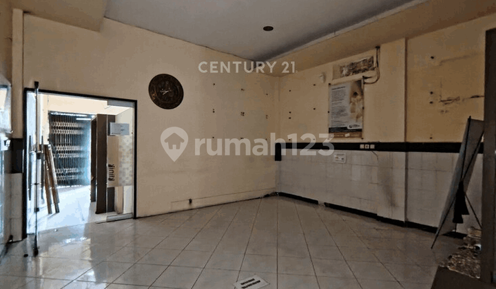 2-Story Shop House by the Main Road, Only 200 M to Superindo Pakualaman 2