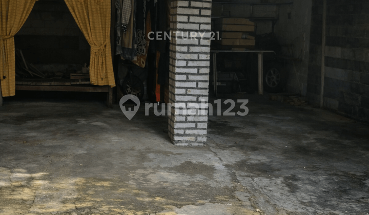 Residential House in Kasihan Near Smki and Pasar Bugisan