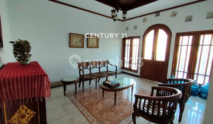 2-Story House in a Strategic Location North of Condongcatur Terminal