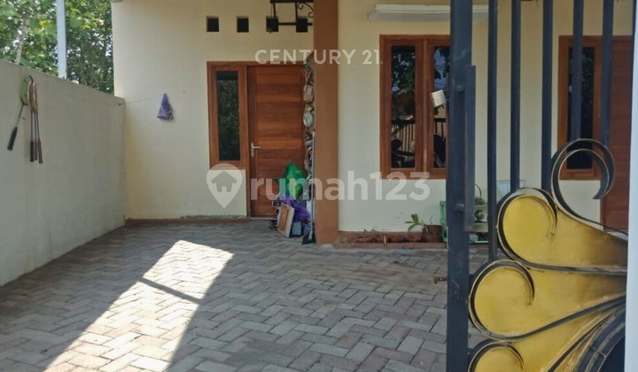 Minimalist 3-Bedroom House Near Bantul Market, Ideal for Living 2