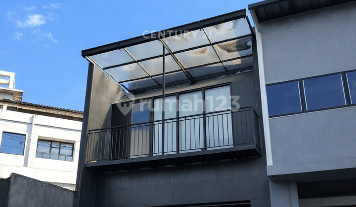 North Ring Road 3-Storey Shop House with Billboard Bonus for Promotion