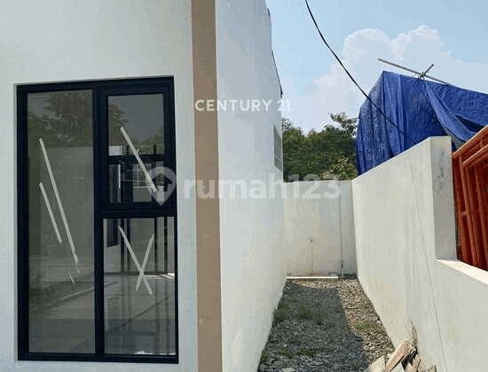 A 2-Bedroom and 1-Bathroom House in Purwomartani, Ready to Live In or Invest In. 2