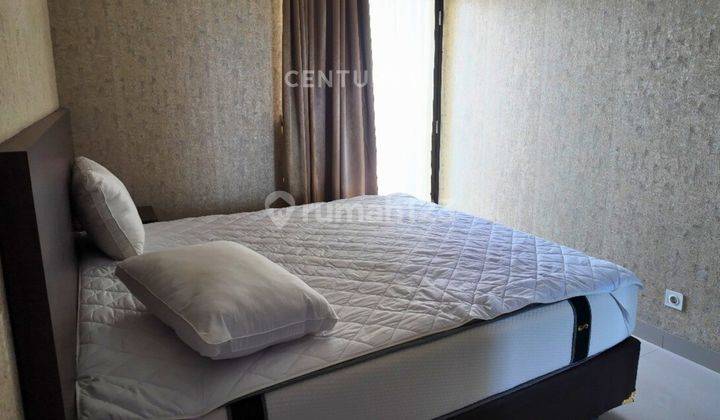 kamar tidur apartemen full furnish view perkotaan