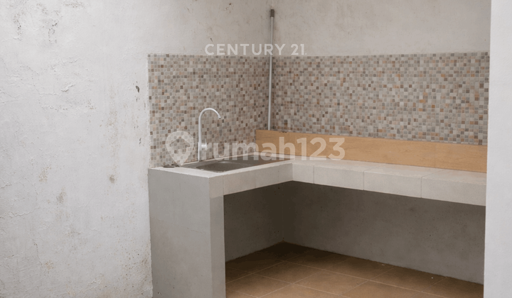 House in Housing Near UMY Campus Suitable for Residence 2