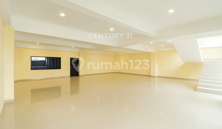 Warehouse Area 1000 sqm, Strategic West Ring Road Location, Negotiable Until Deal.