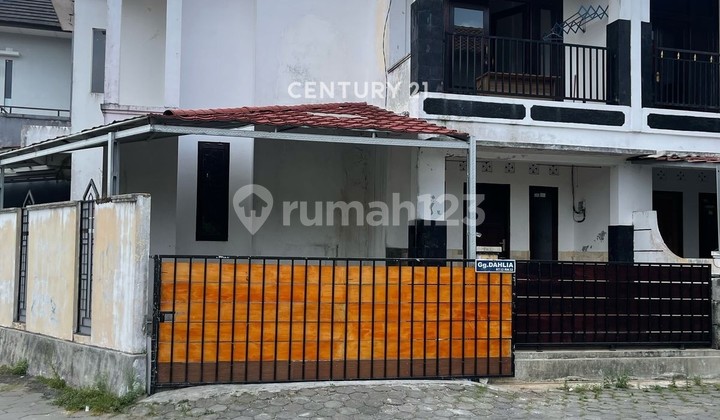 Rumah 2Lt Luas 150 M2 Daerah Maguwoharjo Cocok Untuk Hunian