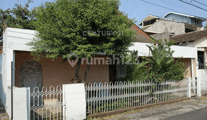House Inside Ringroad Near Magelang Road Suitable for Office