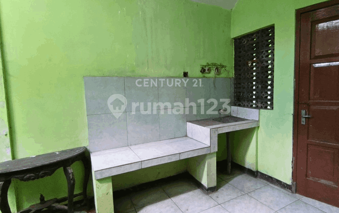 Main House and Boarding House in the Center of Jogja City at an Affordable Price