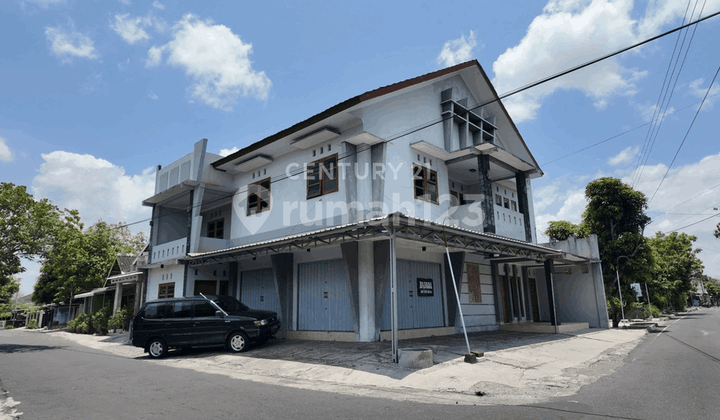 Ruko Hoek Dengan 2 Lt Di Jl Sunan Ampel Siap Pakai Ruko Hoek Dengan 2 Lt Di Jl Sunan Ampel Siap Pakai