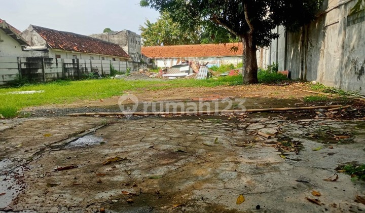 Land LD 20m2 In Pakualaman Only 800m To Sentul Market