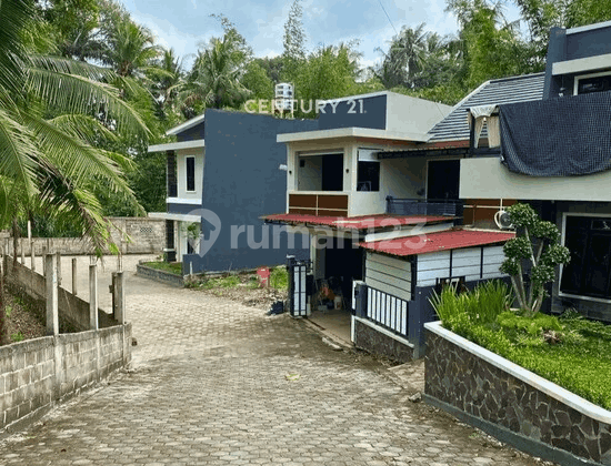 Mezzanine House in Mlati Housing with River View Mezzanine House in Mlati Housing with River View