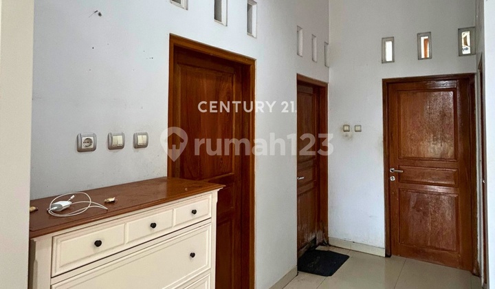 2-Story House 500 M From Pandanaran Jakal Islamic Boarding School 2