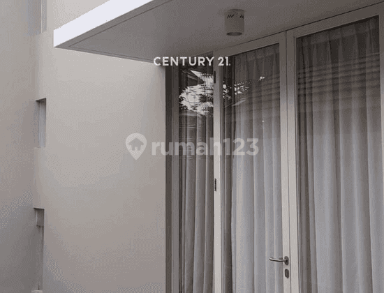 DISEWAKAN RUMAH ASRI LOKASI PREMIUM DI CGM WATERPARK RESIDANCE 2