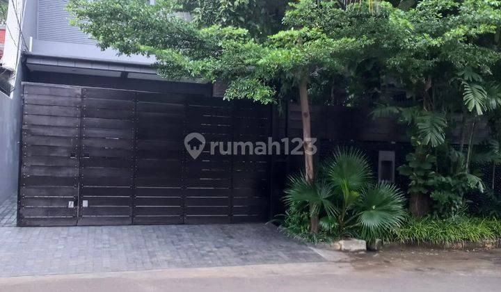 Dijual Rumah Puri Indah Full Furnished with Private Pool 1