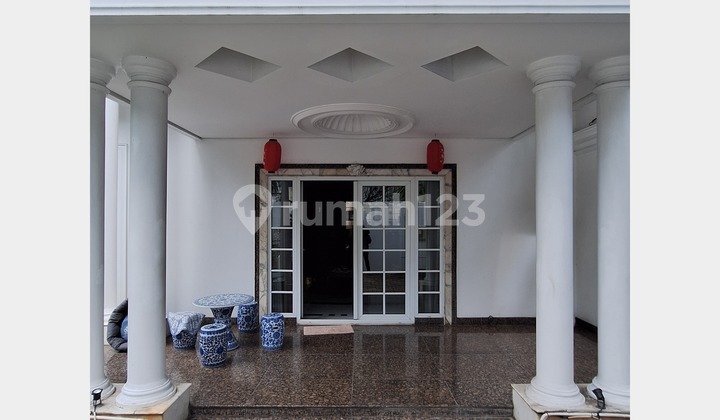 Rumah Mewah Bagus Semi Furnished SHM Kuningan, Jakarta Selatan Rumah Mewah Bagus Semi Furnished SHM Kuningan, Jakarta Selatan