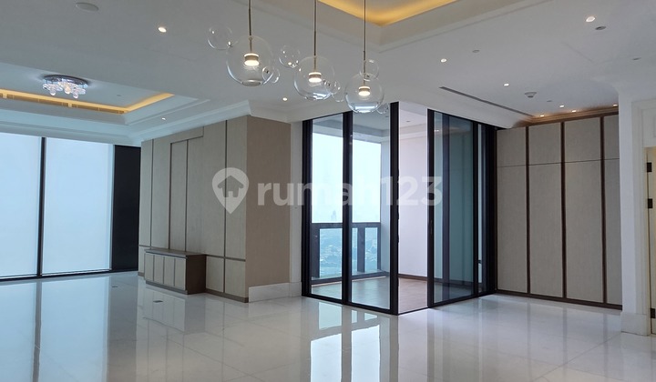St. Regist Residence Jakarta 3 Br Private Lift Semi Furnished