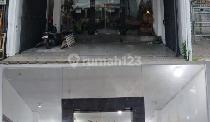 2-Story Shop House Ready for Business in Strategic Kemang Area, South Jakarta 2-Story Shop House Ready for Business in Strategic Kemang Area, South Jakarta