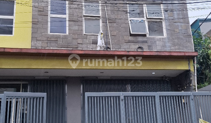 Strategic 3-Story Shophouse in Taman Sari Commercial Area, West Jakarta