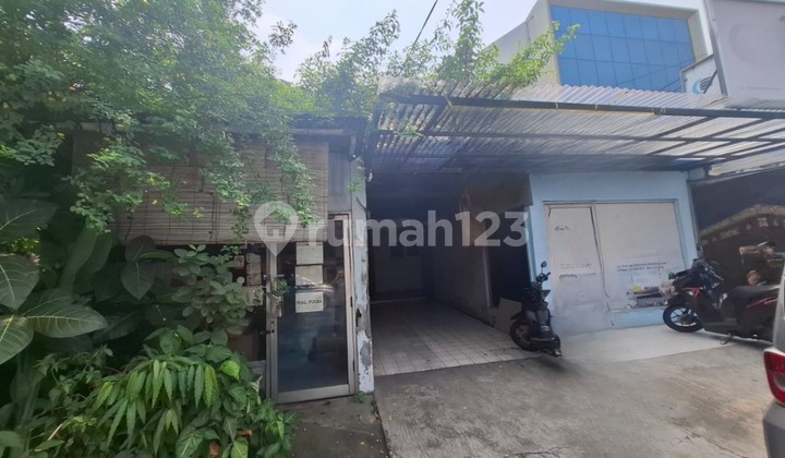 Dijual Rumah Tua Hitung Tanah di Daerah Strategis Matraman Jakti Dijual Rumah Tua Hitung Tanah di Daerah Strategis Matraman Jakti