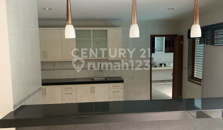 Near SCBD With Swimming Pool House for Rent in Kebayoran Baru 2