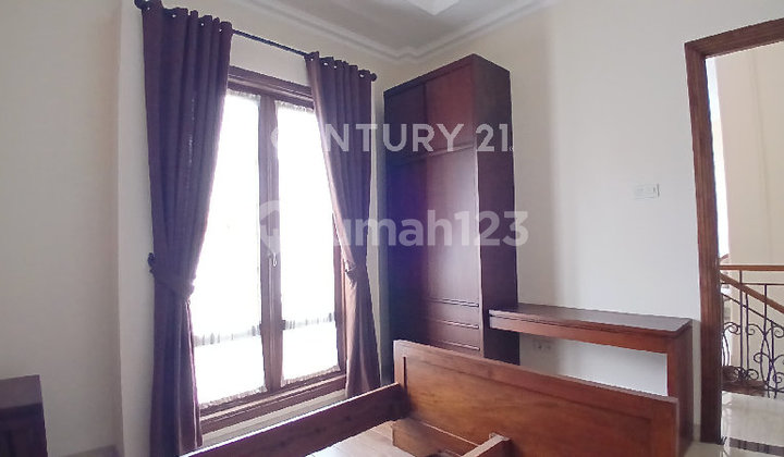 Classic Modern New House in Kebagusan Townhouse, South Jakarta 2