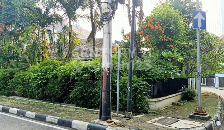 Dijual  Rumah Dengan Tanah Luas Di Hook Cikini Jakarta Pusat  2