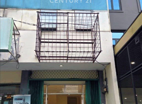 STRATEGIC SHOPHOUSE (3 FLOORS) MIN. 2-YEAR LEASE IN RADIO DALAM, SOUTH JAKARTA