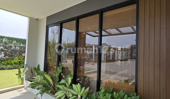 Hunian Mewah 3 Lantai Di Jakarta Barat 2