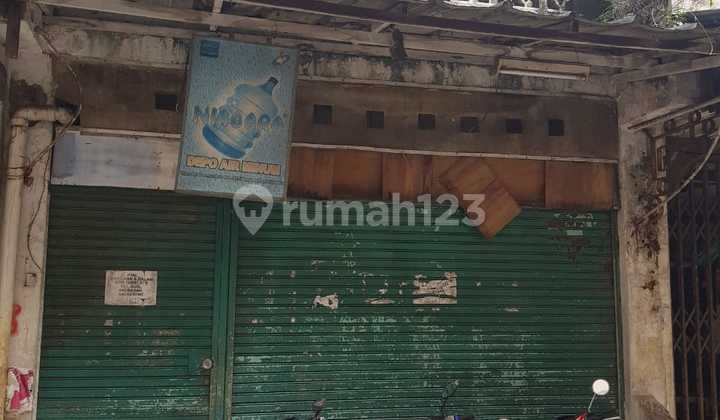 Strategically Located Shophouse in the Center of Bogor City - Land Included 2