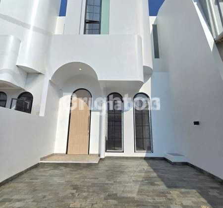 Dijual Rumah Little Santorini Di Citra 2 Jakbar