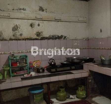 For Sale: Premium Location House Next to Campus, Ideal for Boarding House Use 2