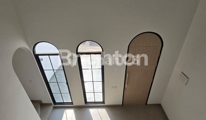 RARE FIND..LITTLE SANTORINI HOUSE FOR SALE IN CITRA 2 WEST JAKARTA 2