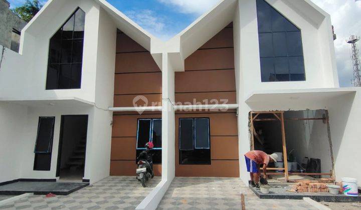 Rumah 1,5 Lantai Di Setiabudi 2