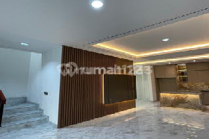 Rumah Siap Huni Cantik Cluster Pinewood di Banjar Wijaya 2