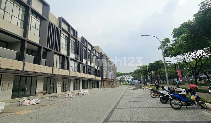 Jarang Ada!! Ruko Enchante Hadap Jalan Raya Utama Bsd City