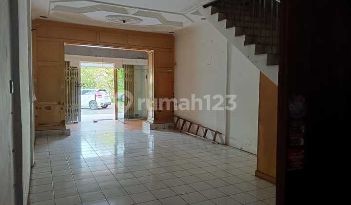 Ruko 2 Lantai Hadap Jalan Raya Modernland