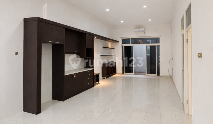 Rumah Asri Cluster Taman Diponegoro di Lippo Karawaci