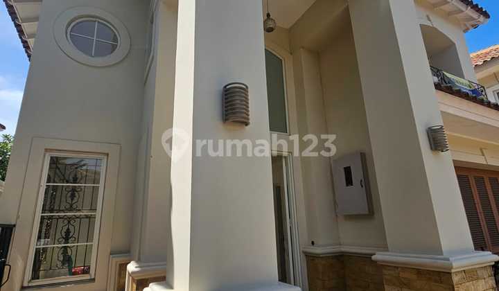 Comfortable House Ready to Occupy in Beverly Golf Garden Area, Lippo Karawaci