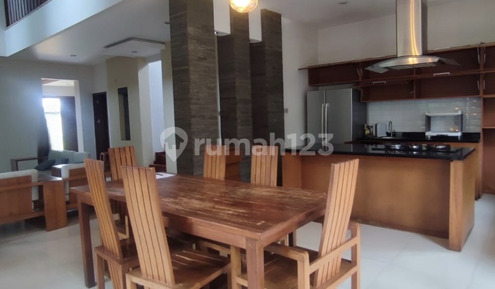 Rumah Full Furnish Nuansa Villa di Lippo Karawaci Central