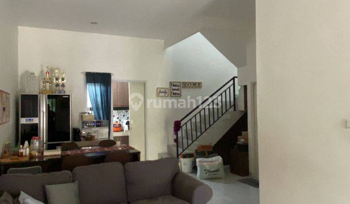 Rumah 2 Lantai Rapi Siap Huni Lippo Karawaci 2