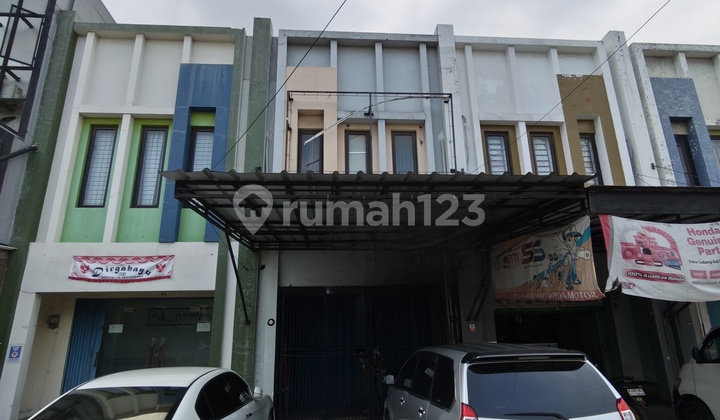 Ready-to-Occupy 2-Story Shophouse, Ideal for Business and Living in Taman Royal 1