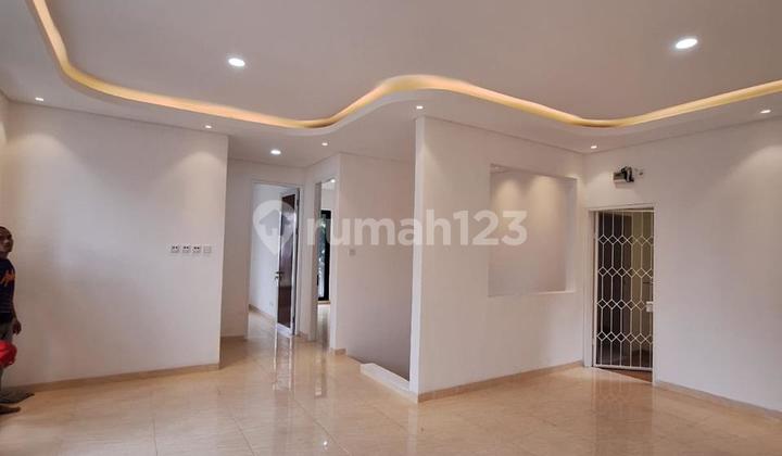 Disewakan Rumah Hook Brand New di Lippo Karawaci Central 2