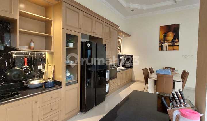 Ready-to-Occupy Independent Building House in Sapphire Gading Serpong