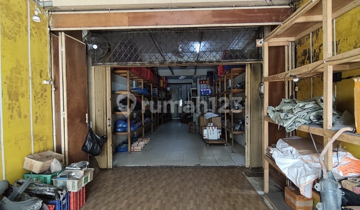 Shop House for Business and Residence in the Strategic City Center of Tangerang 2