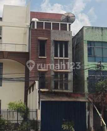 Ruko Lokasi Strategis Jalan Raya Serpong