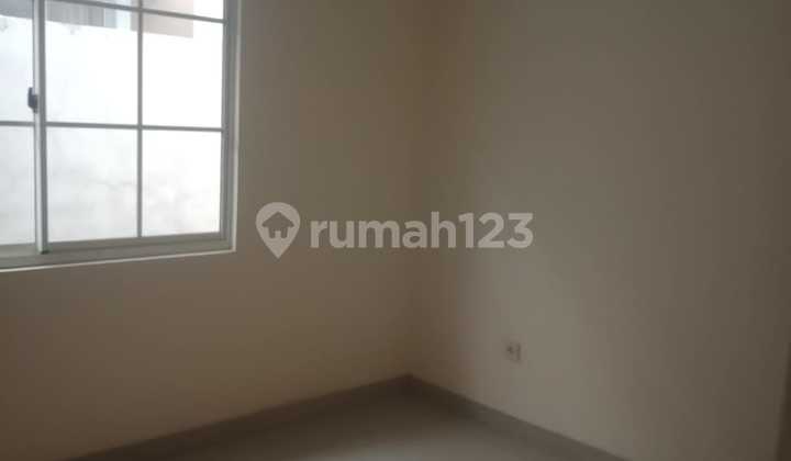 Disewakan Rumah West Europe Green Lake City Siap Huni Rumah di Cluster West Europe Perumahan Green Lake City, Green Lake City Cluster West Europe Residence No. 33, Duri Kosambi, Cengkareng, Kota Jakarta Barat, DKI Jakarta, Indonesia, 11750, Green Lake Cit 2