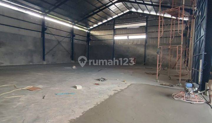 Disewakan Gudang Kav Dpr Ada Mess Kantor Lt 1.600m2 Tangerang 2