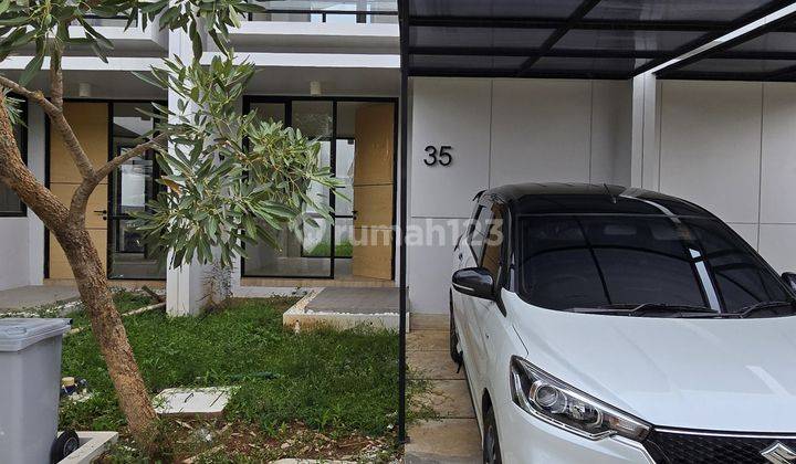 Rumah SHM 2 Lantai Lokasi Strategis di Uptown Estate Lippo Cikarang, Bekasi 1