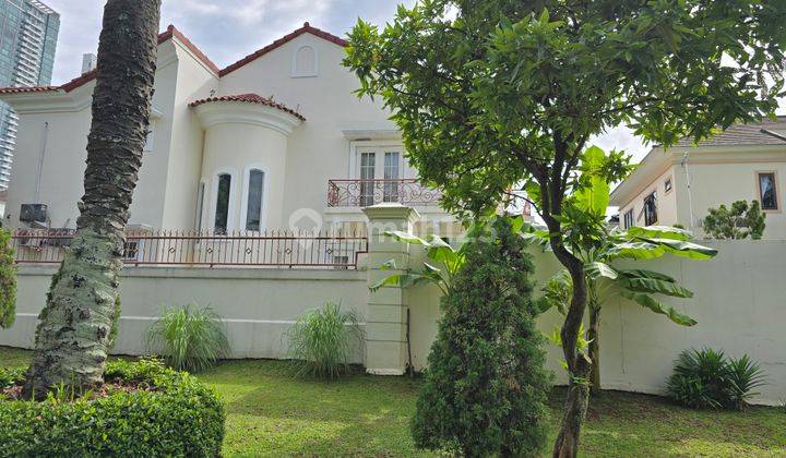 Dijual Rumah Taman Beverly Golf Gaya Klasik Modern 6