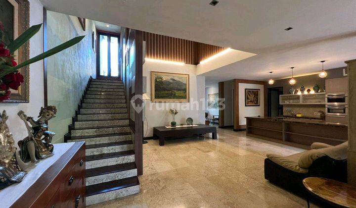 Dijual Villa Mewah Pusat Kota Denpasar Bali 1